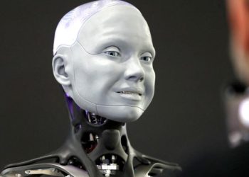 İnsansı robotlar “robot okullarında” gerçek iş yaşamına hazırlanıyor