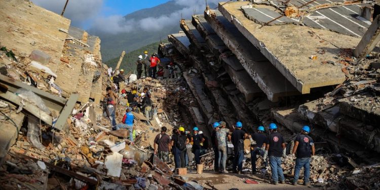 Venezuela’daki depremlerde hayatını kaybedenlerin sayısı 2 bin 645’e yükseldi