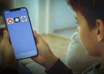 AB, ChatGPT, Reddit ve Roblox’u daha sıkı dijital kurallara tabi tutacak