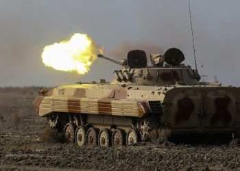 İran ordusu: BAE’deki ABD üssünde konuşlu askerleri ve helikopterleri hedef aldık