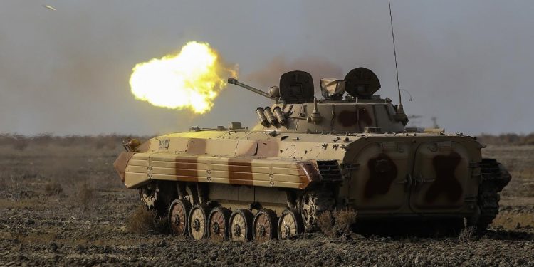İran ordusu: BAE’deki ABD üssünde konuşlu askerleri ve helikopterleri hedef aldık