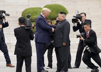 Trump, Kim Jong Un ile arkadaş olmak istiyor