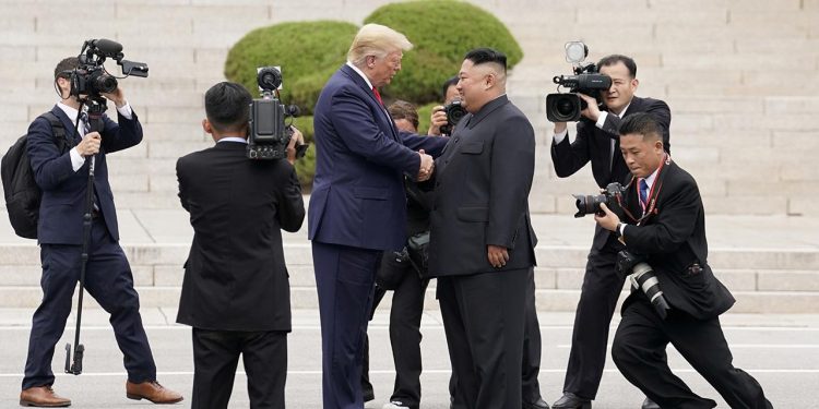 Trump, Kim Jong Un ile arkadaş olmak istiyor