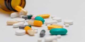 Deneysel bir ilaç, obez farelerin kas kaybetmeden ve daha az yemeden yağ yakmasını sağladı