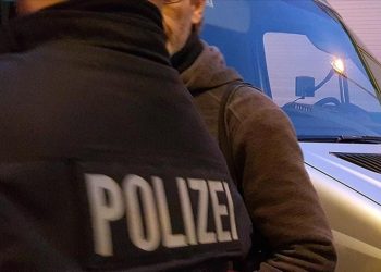 Almanya’da çatışma sırasında olay yerinden kaçan 2 kadın polis memuriyetten ihraç edildi