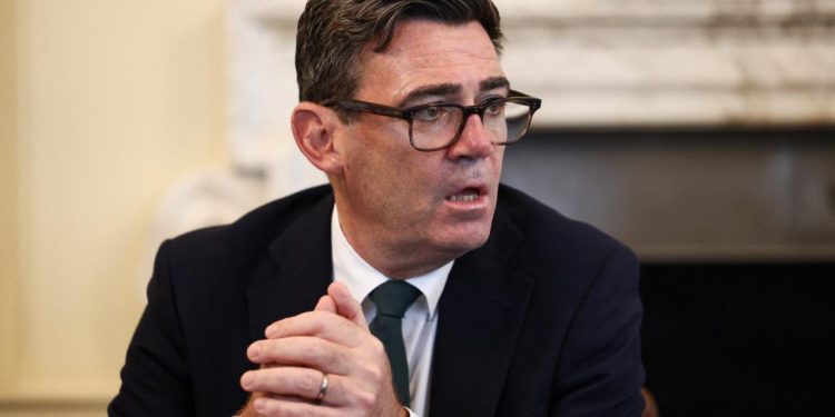 İngiltere Başbakan Brexit’in faydadan çok zarar verdiğini belirtti