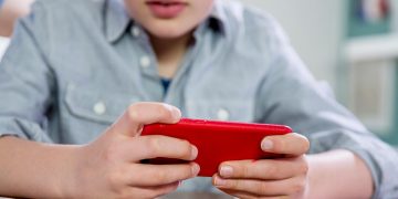 Polonya’da ilkokullarda telefon yasağı