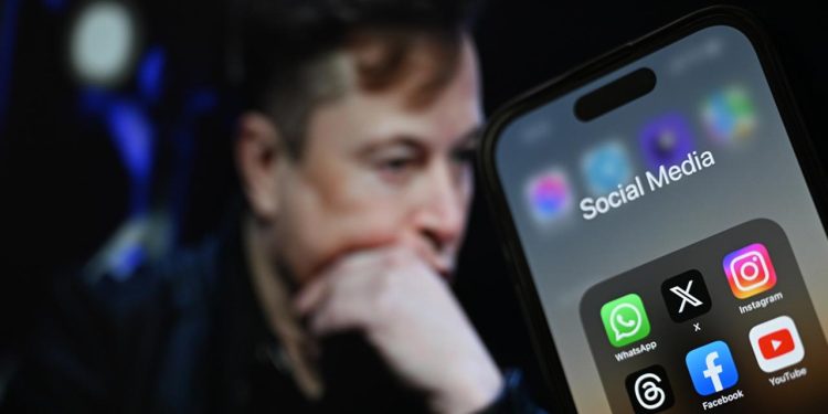 Musk belgeselinin reklamları sosyal medya platformlarında engellendi