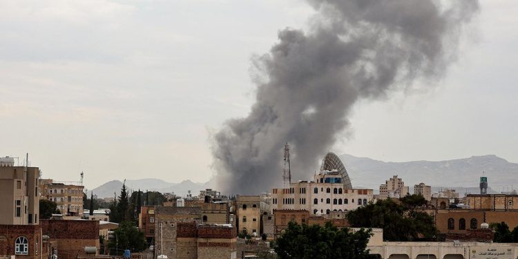 Yemen’de hükümete bağlı güçler: Husilerle çatışmalarda bir ayda 500’den fazla mensubumuz öldü