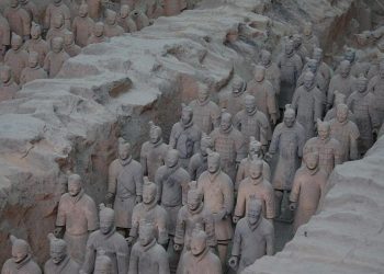 Çin Hanedanlığı’nın devasa heykel ordusunda çarpıcı parmak izi keşfi