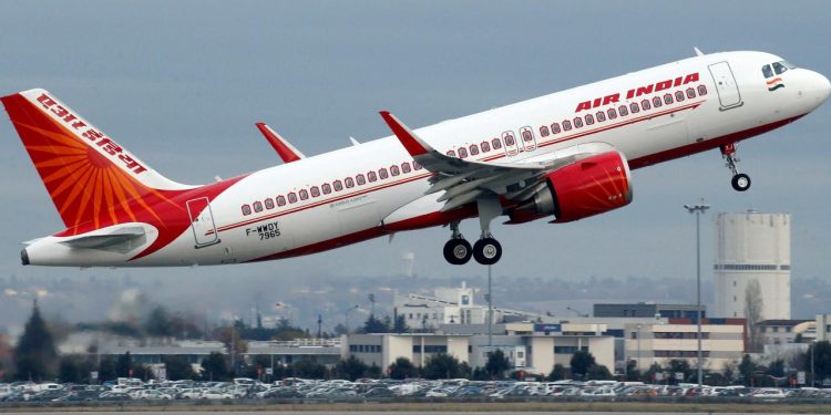 Air India uçağı, kaçırılma alarmı iddiası üzerine acil iniş yaptı