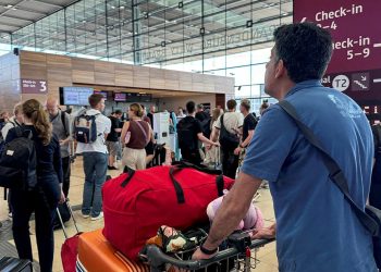 AB, havalimanlarında uygulanan Giriş/Çıkış Sistemi’ndeki aksaklıklardan üye ülkeleri sorumlu tuttu