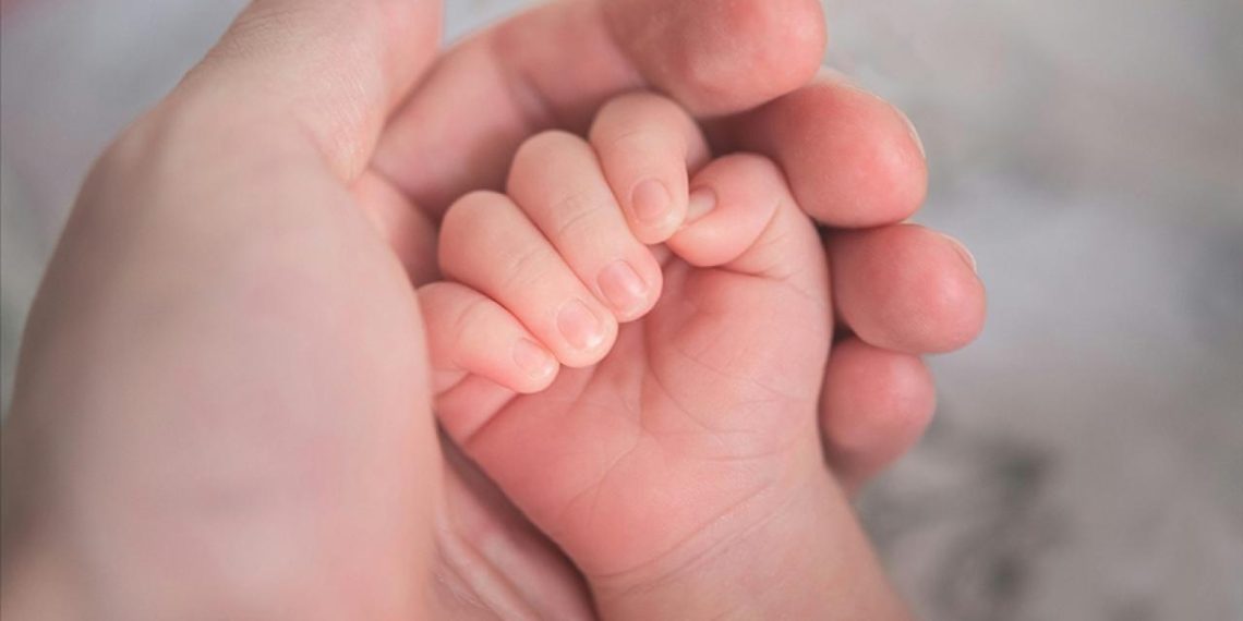 Kalbi atmasına rağmen morgda bırakılan bebek engelli kaldı