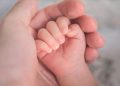 Kalbi atmasına rağmen morgda bırakılan bebek engelli kaldı
