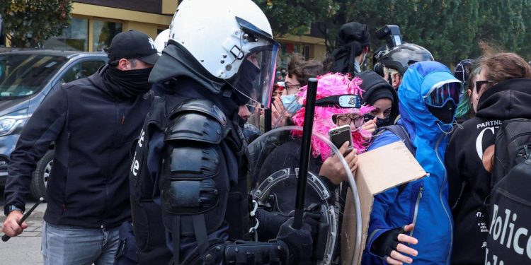 Brüksel’deki öğrenci gösterilerinde polis şiddeti iddialarına ilişkin 26 şikayet