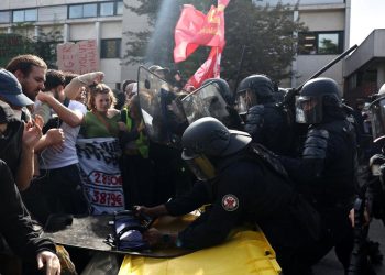Fransa’da kriz masası toplanıyor