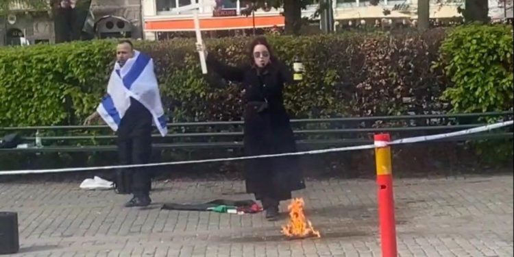 İsveç’te Kur’an-ı Kerim’e saldıran Sandberg nefret suçundan hüküm giydi