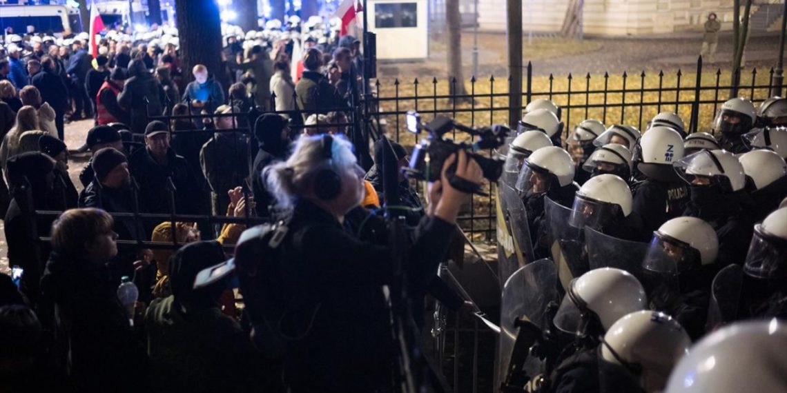 Polonya’da Anayasa Mahkemesi krizi: Neler oldu?
