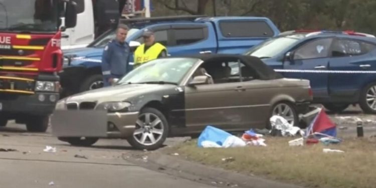 Avustralya’da araç taraftarların arasına daldı: 10 yaralı
