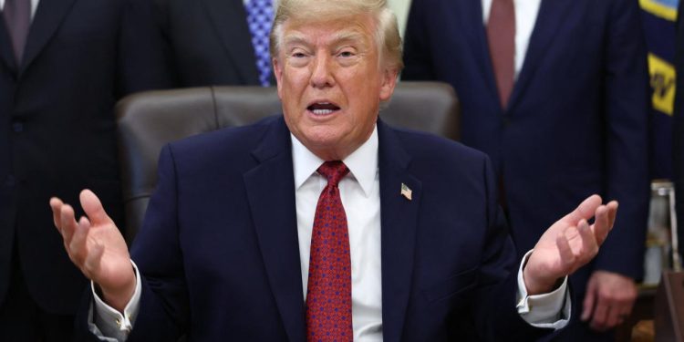 Trump, Rusya’daki salgın şüphesinin biyolojik silah kaynaklı olmadığını düşündüklerini açıkladı